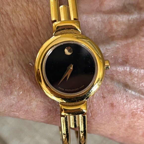 Ladies Movado Bracelet Style Watch in Gold Tone - Picture 6 of 13